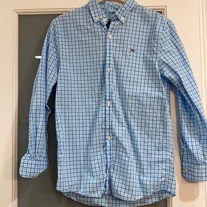 Vineyard vines button down shirt.